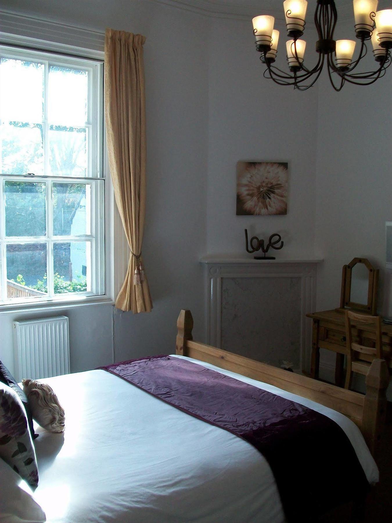 The Littleton Arms Hotel Penkridge Bagian luar foto