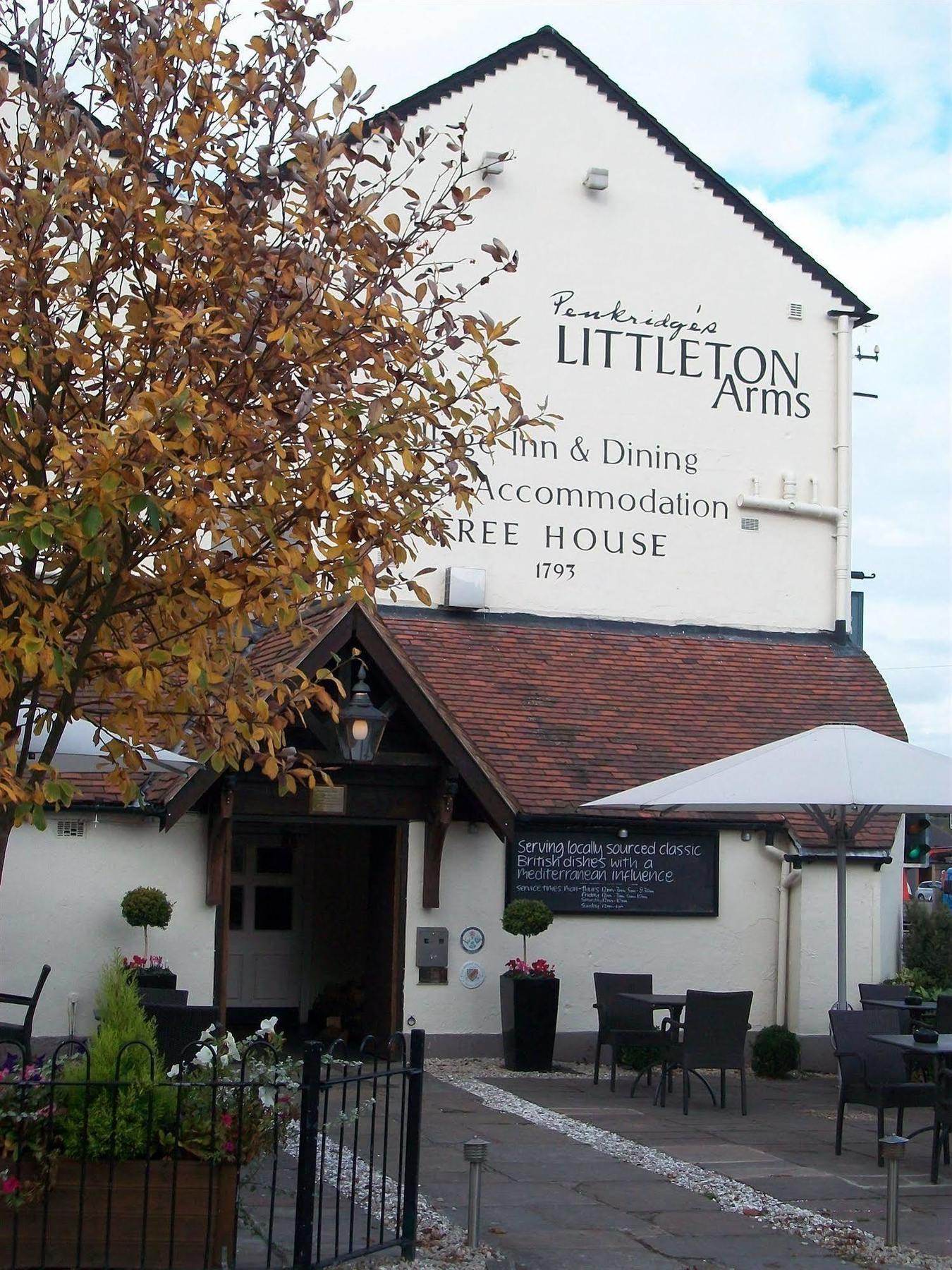 The Littleton Arms Hotel Penkridge Bagian luar foto
