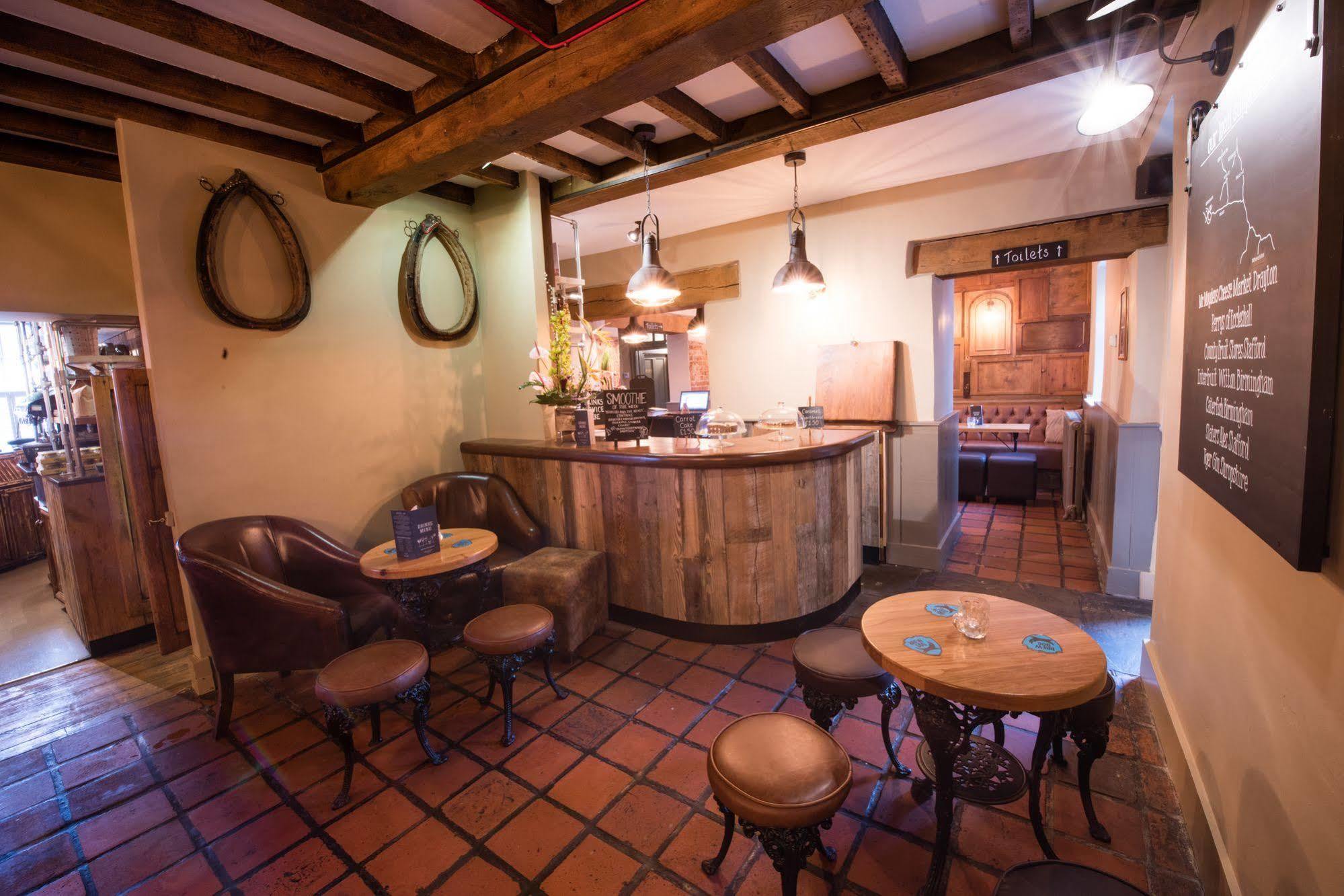 The Littleton Arms Hotel Penkridge Bagian luar foto
